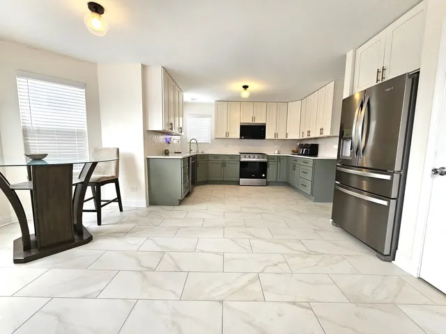 $459,999 | 5417 Christopher Drive, Oak Forest, IL 60452