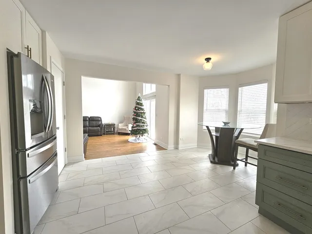 $459,999 | 5417 Christopher Drive, Oak Forest, IL 60452