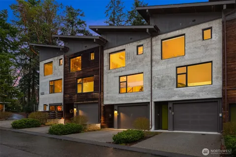 $950,000 | 522 Madrona Way Northeast, Unit 4, Bainbridge Island, WA 98110