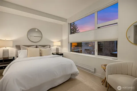 $950,000 | 522 Madrona Way Northeast, Unit 4, Bainbridge Island, WA 98110