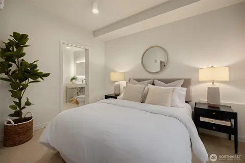 $950,000 | 522 Madrona Way Northeast, Unit 4, Bainbridge Island, WA 98110