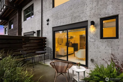 $950,000 | 522 Madrona Way Northeast, Unit 4, Bainbridge Island, WA 98110