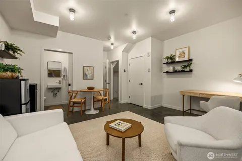 $950,000 | 522 Madrona Way Northeast, Unit 4, Bainbridge Island, WA 98110