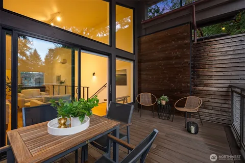 $950,000 | 522 Madrona Way Northeast, Unit 4, Bainbridge Island, WA 98110