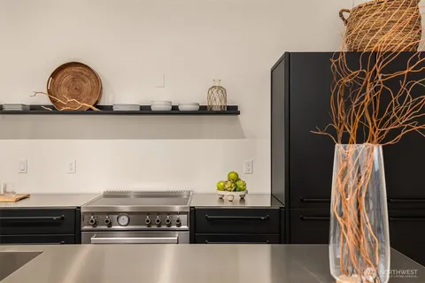 $950,000 | 522 Madrona Way Northeast, Unit 4, Bainbridge Island, WA 98110