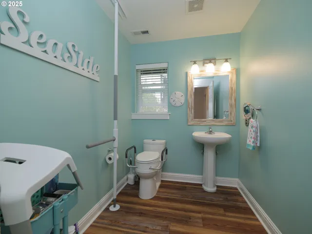 $750,000 | 1659 Whispering Pines Drive, Seaside, OR 97138