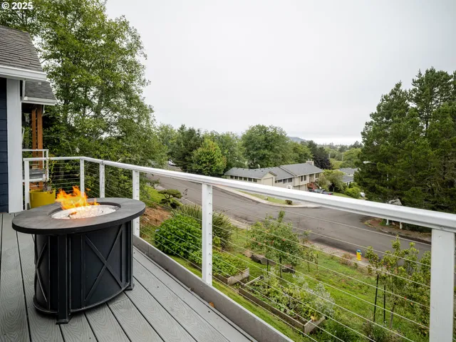 $750,000 | 1659 Whispering Pines Drive, Seaside, OR 97138