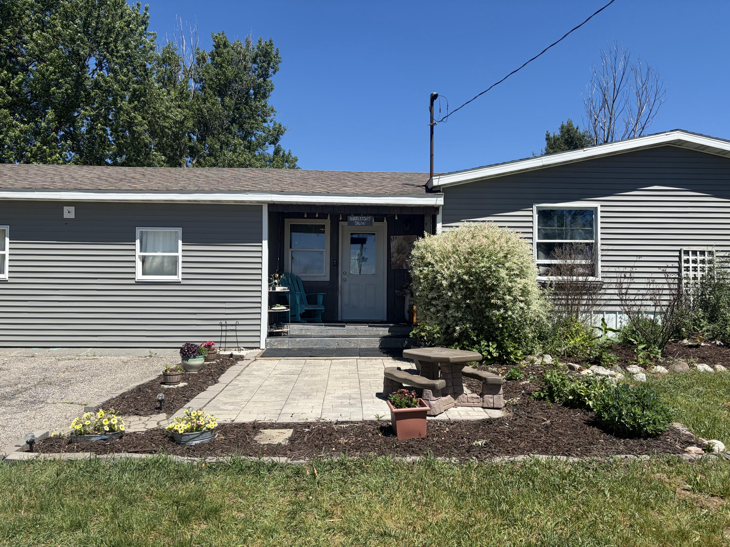 1901 18 Mile Road Kent City, MI 49330 - Photo 2 of 29 1000003546