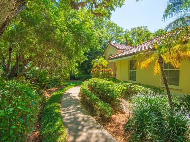 $1,399,000 | 60 La Costa Court, Vero Beach, FL 32963