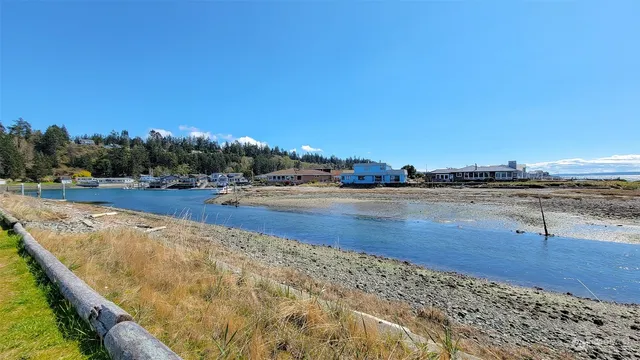 $699,950 | 3780 Oceanside Drive, Greenbank, WA 98253