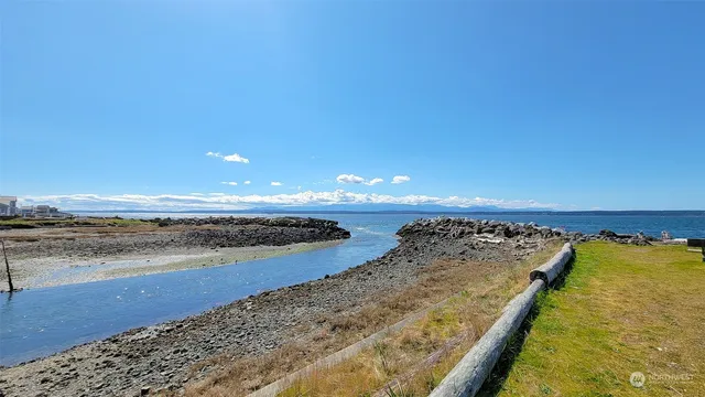 $699,950 | 3780 Oceanside Drive, Greenbank, WA 98253