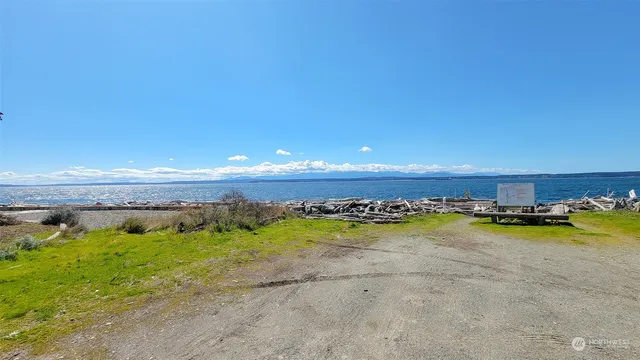 $699,950 | 3780 Oceanside Drive, Greenbank, WA 98253