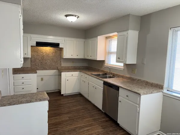 $1,750 | 5015 David Scott Drive, Kirby, TX 78219