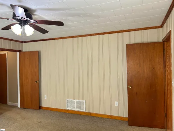 $279,900 | 1598 Sunset Boulevard, Clinton, SC 29325