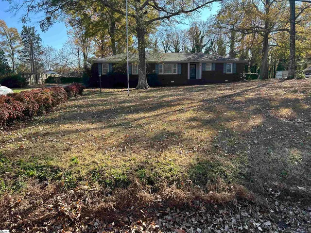 $279,900 | 1598 Sunset Boulevard, Clinton, SC 29325