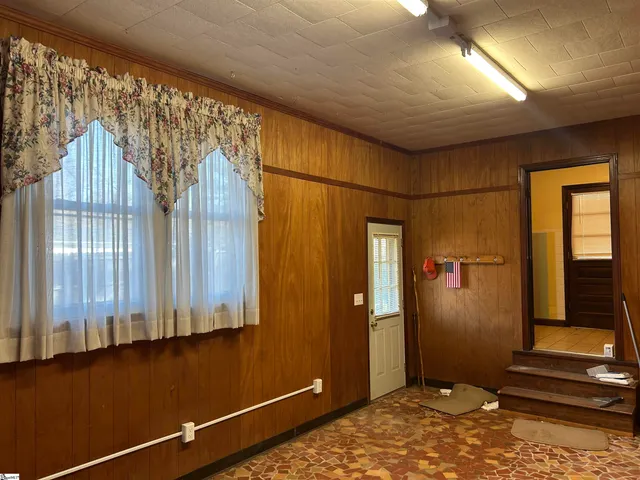 $279,900 | 1598 Sunset Boulevard, Clinton, SC 29325