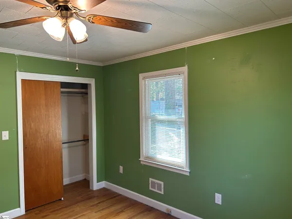 $279,900 | 1598 Sunset Boulevard, Clinton, SC 29325