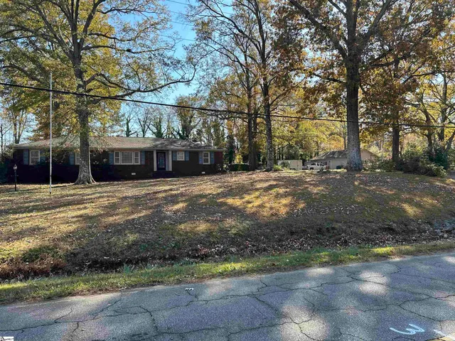 $279,900 | 1598 Sunset Boulevard, Clinton, SC 29325