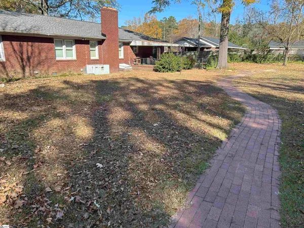 $279,900 | 1598 Sunset Boulevard, Clinton, SC 29325