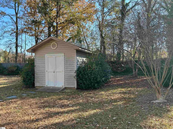 $279,900 | 1598 Sunset Boulevard, Clinton, SC 29325