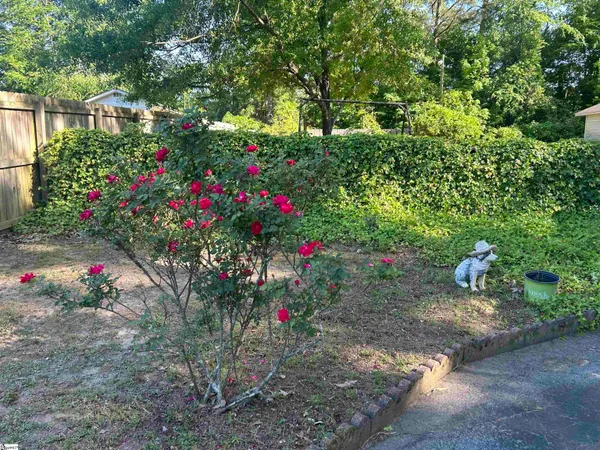 $279,900 | 1598 Sunset Boulevard, Clinton, SC 29325