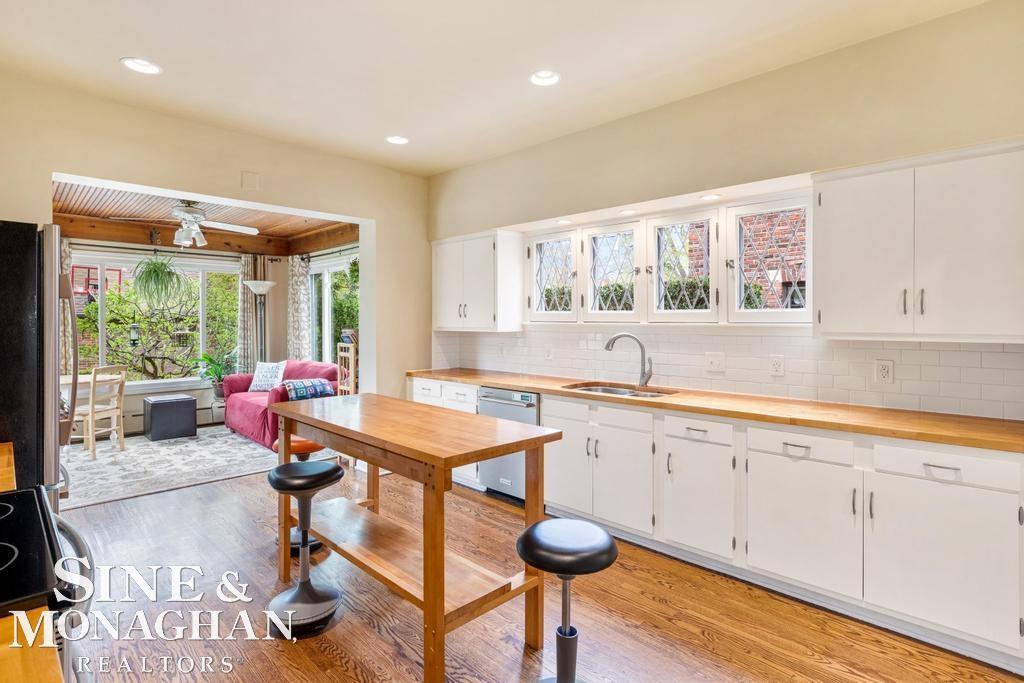 1027 Yorkshire Road Grosse Pointe Park, MI 48230 - Photo 15 of 64