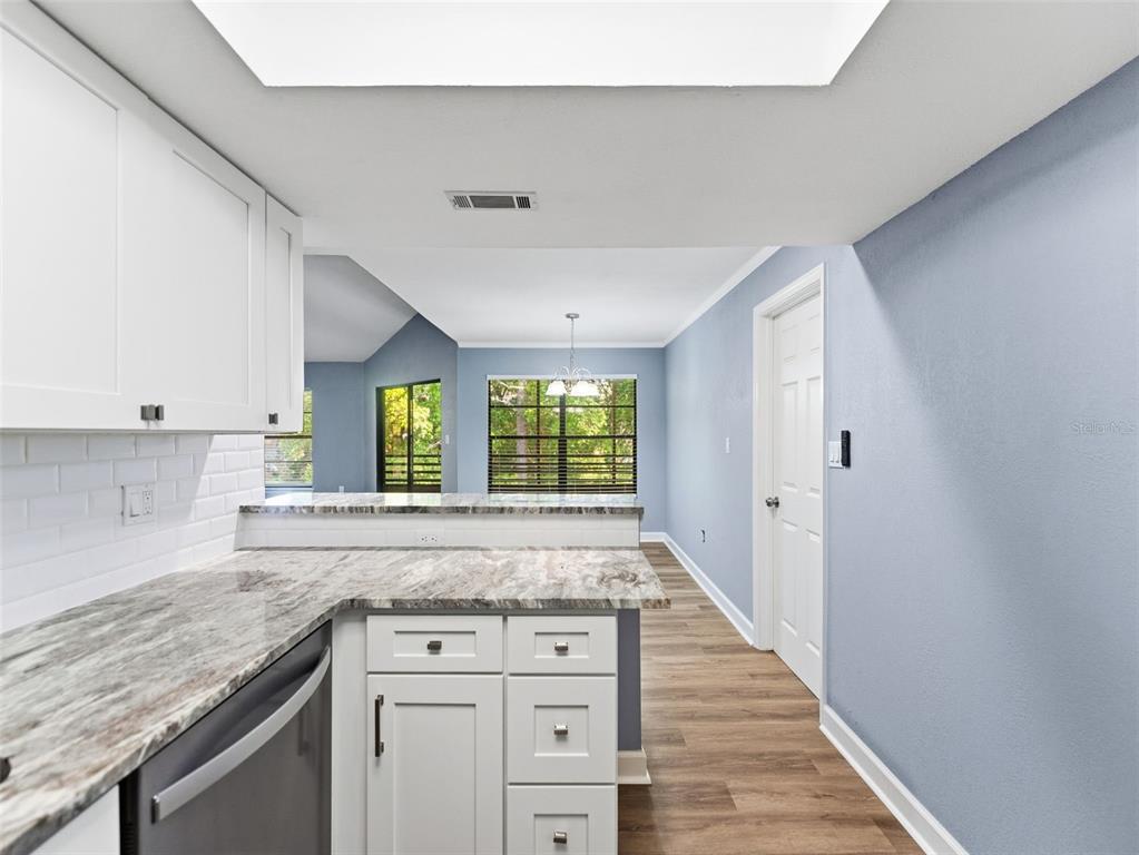 1008 Lennox Road West Palm Harbor, FL 34683 - Photo 10 of 30