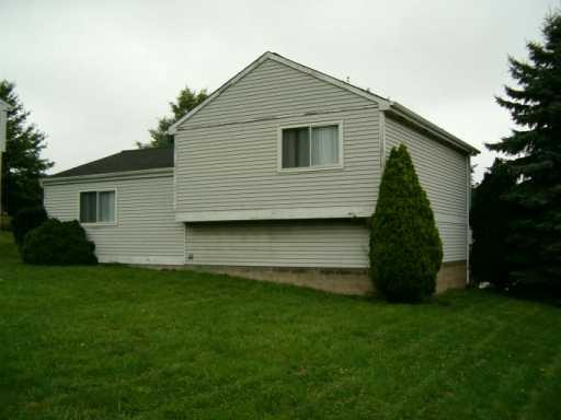 111 Partridge Run Road Gibsonia, PA 15044 - Photo 5 of 8 Gallery Image 5
