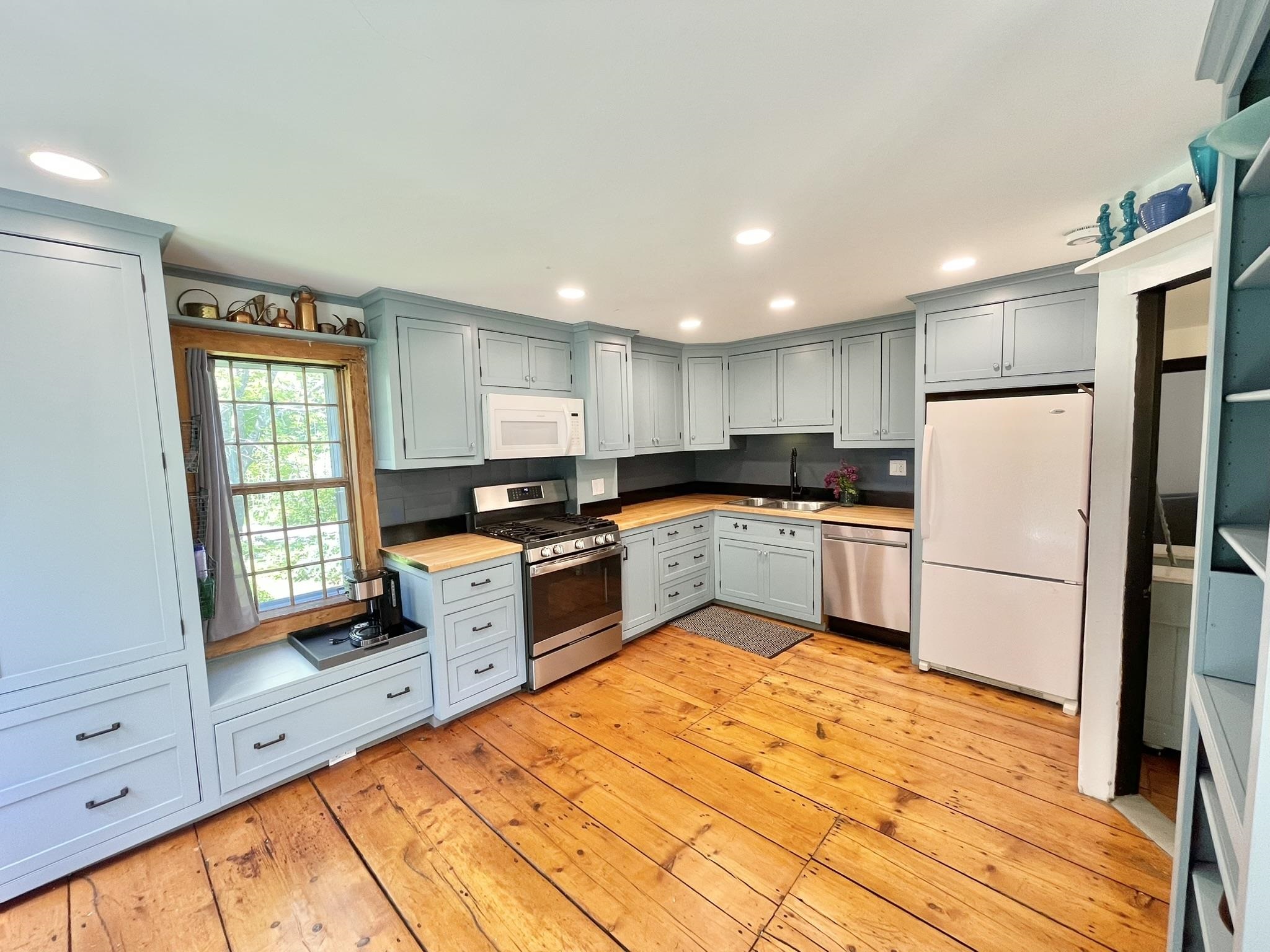 63 Cooper Hill Road West Dover, VT 05356 - Photo 14 of 56