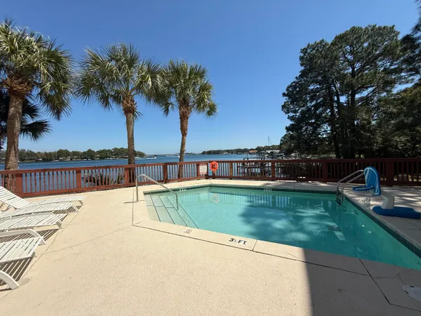 $2,875 | 5 Laguna Street, Unit 104, Fort Walton Beach, FL 32548