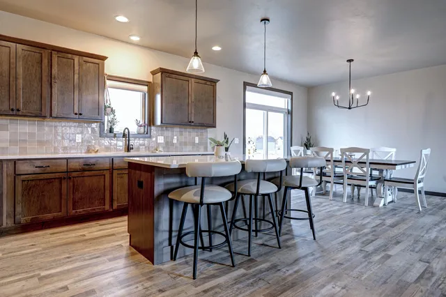 $498,900 | N8034 Oakwood Drive, Sherwood, WI 54169