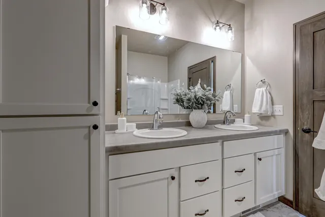 $498,900 | N8034 Oakwood Drive, Sherwood, WI 54169