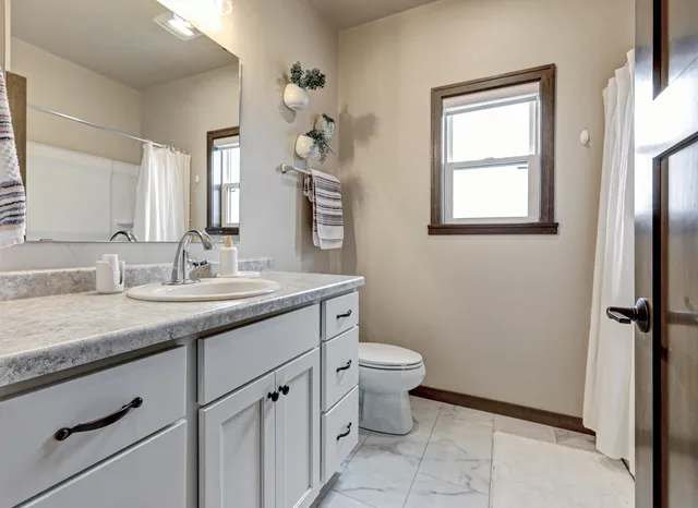 $498,900 | N8034 Oakwood Drive, Sherwood, WI 54169