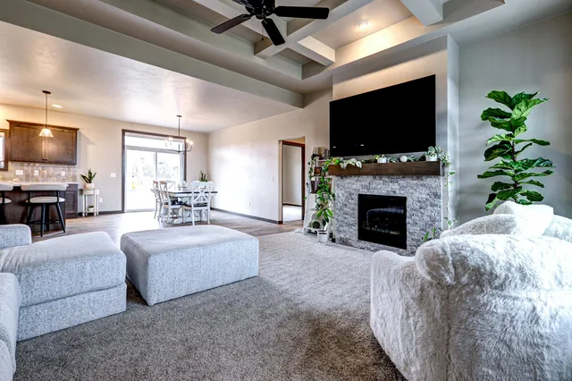 $498,900 | N8034 Oakwood Drive, Sherwood, WI 54169