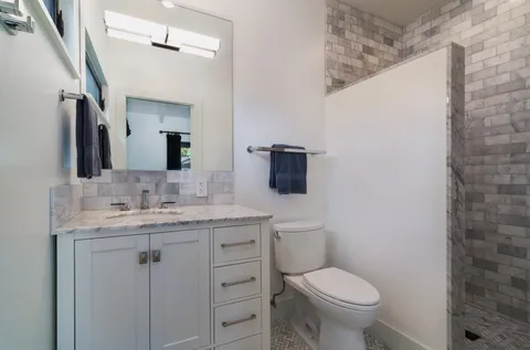 $8,800,000 | 33 Hana Highway, Paia, HI 96779