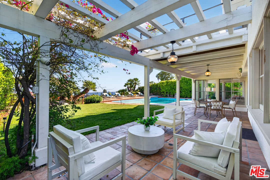 2663 Cordelia Road Los Angeles, CA 90049 - Photo 56 of 65 Gallery Image 56