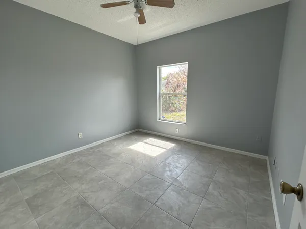 $2,500 | 974 Southeast Albatross Avenue, Port St. Lucie, FL 34983