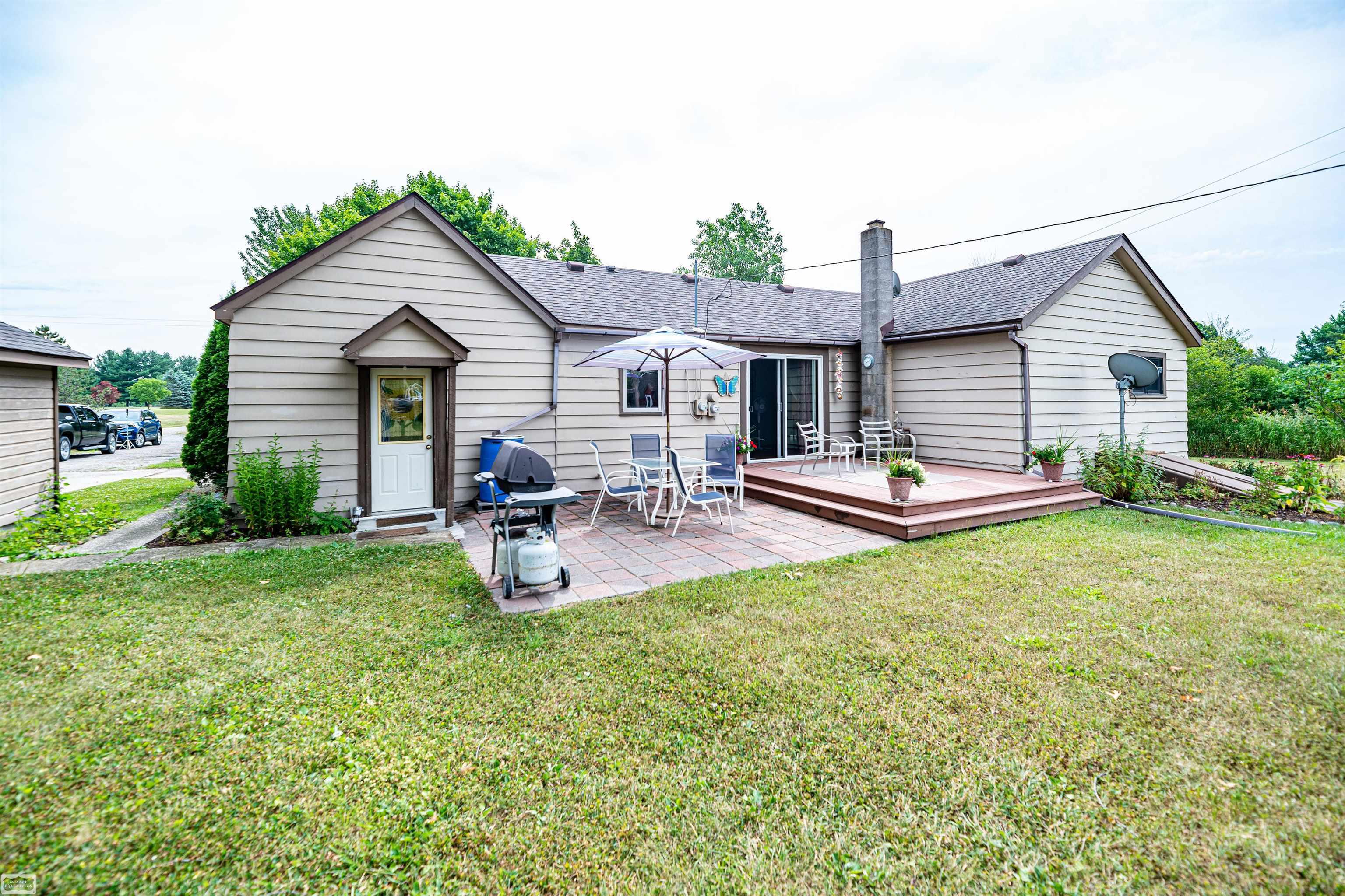1650 Kennedy Road St. Clair, MI 48079 - Photo 9 of 34 50083909-8.JPG