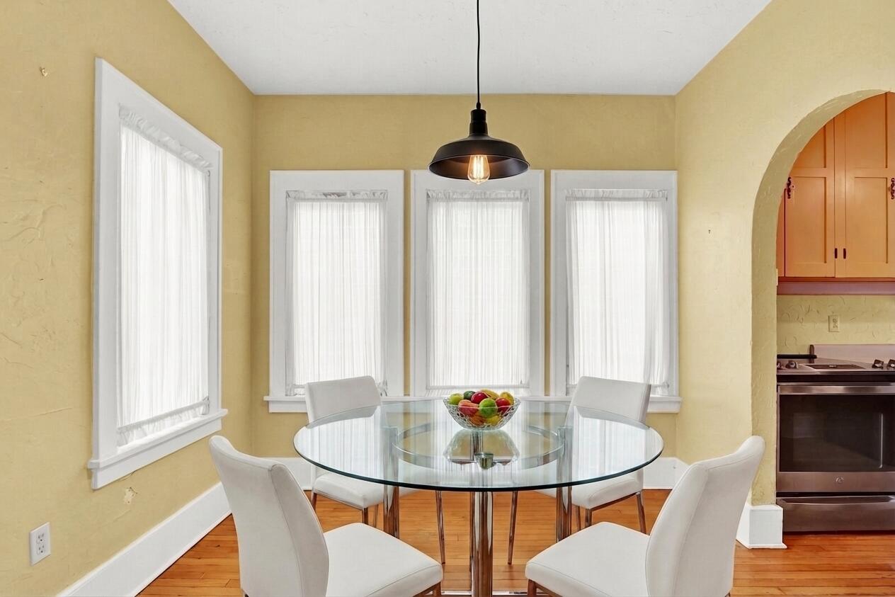 322 Westminster Road West Palm Beach, FL 33405 - Photo 24 of 68 a dining room with furniture and window