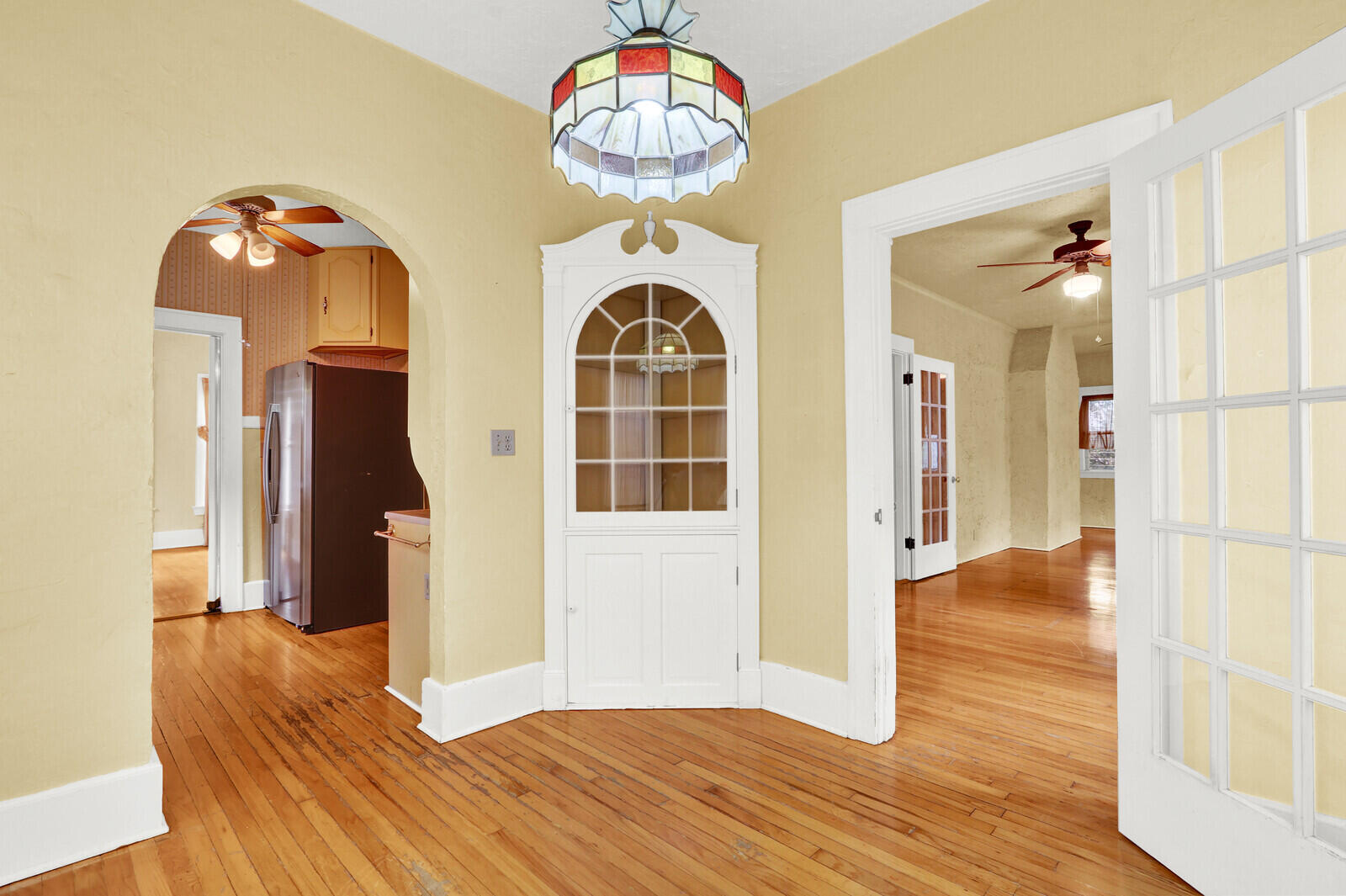 322 Westminster Road West Palm Beach, FL 33405 - Photo 25 of 68 a view of livingroom with furniture and wooden floor