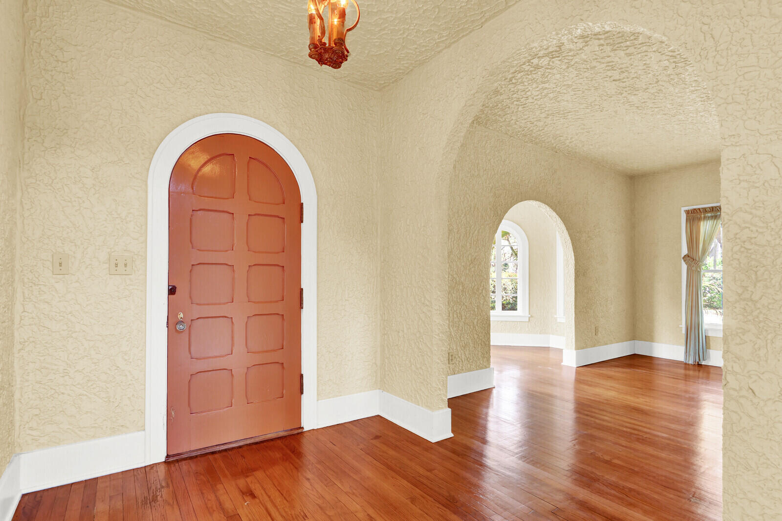 322 Westminster Road West Palm Beach, FL 33405 - Photo 7 of 68 Foyer