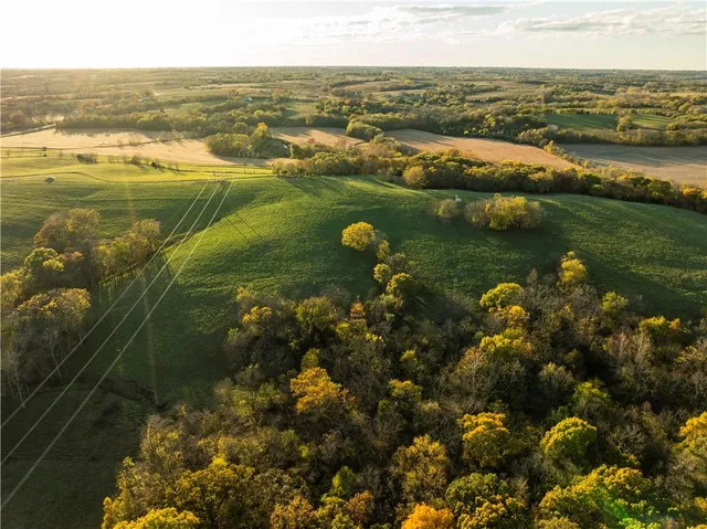 $679,500 | 0 92nd Highway, McLouth, KS 66054