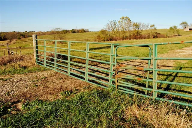 $679,500 | 0 92nd Highway, McLouth, KS 66054