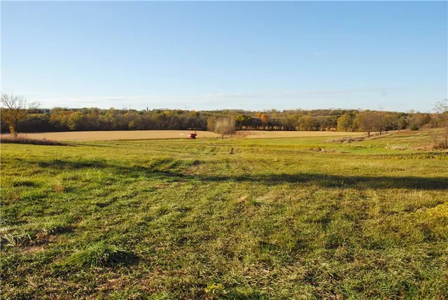 $679,500 | 0 92nd Highway, McLouth, KS 66054