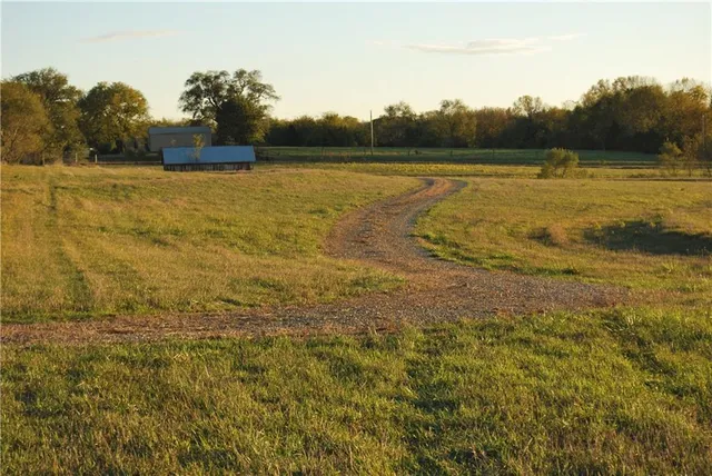 $679,500 | 0 92nd Highway, McLouth, KS 66054