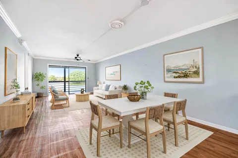 $399,000 | 313 Lake Circle, Unit 212, North Palm Beach, FL 33408
