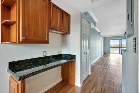 $399,000 | 313 Lake Circle, Unit 212, North Palm Beach, FL 33408