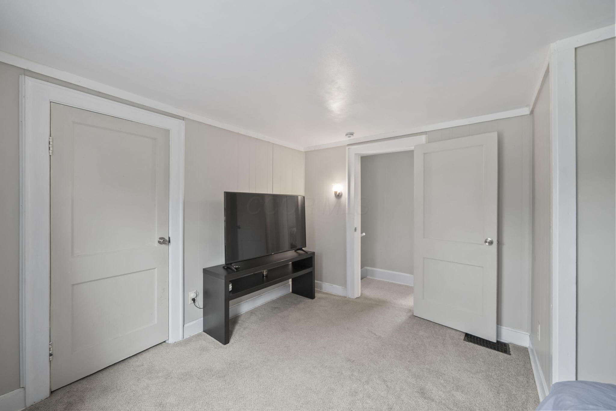 202 Williams Road Columbus, OH 43207 - Photo 20 of 50 Bedroom #1