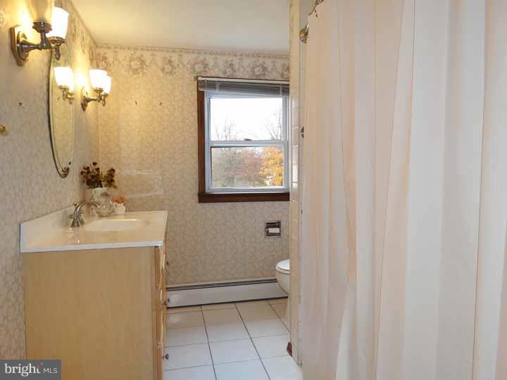 611 Ridge Road Sellersville, PA 18960 - Photo 12 of 15 Bathroom