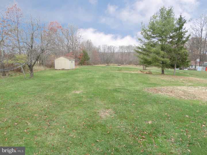 611 Ridge Road Sellersville, PA 18960 - Photo 15 of 15 Back Yard